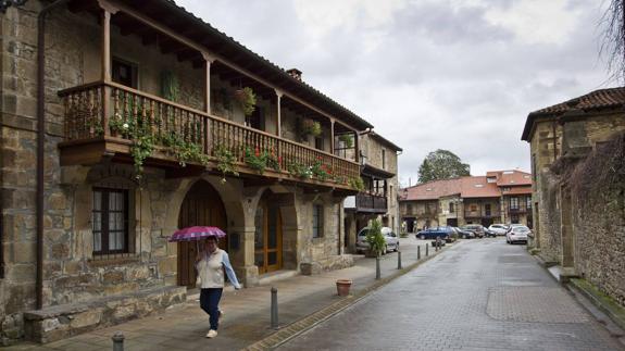 La regulación del tráfico en el casco urbano de Liérganes enfrenta a equipo de gobierno y oposición.