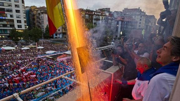 Lanzamiento del chupinazo en las fiestas del año pasado.