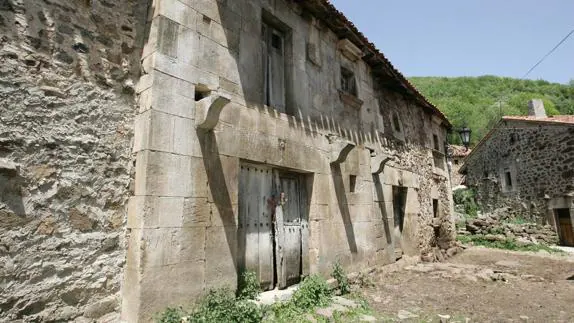 Supuesta casa del Padre Rábago, situada en Tresabuela (Polaciones).