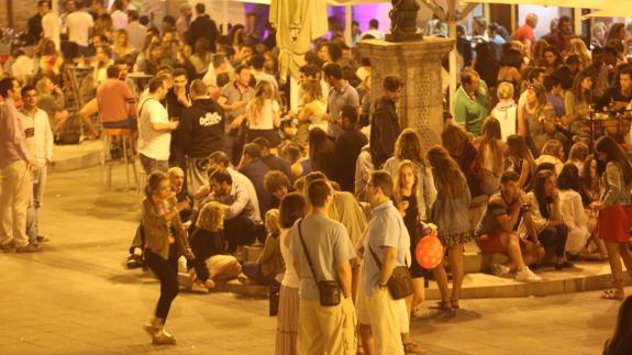 La vigilancia policial vuelve a evitar el botellón en Cañadío y el Río de la Pila