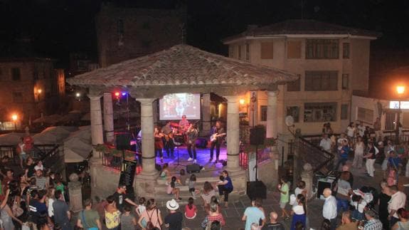 Arde la calle devuelve a Potes a los 80