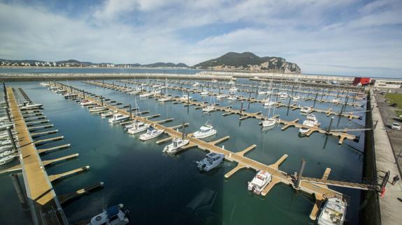 Vista general del Puerto de Laredo