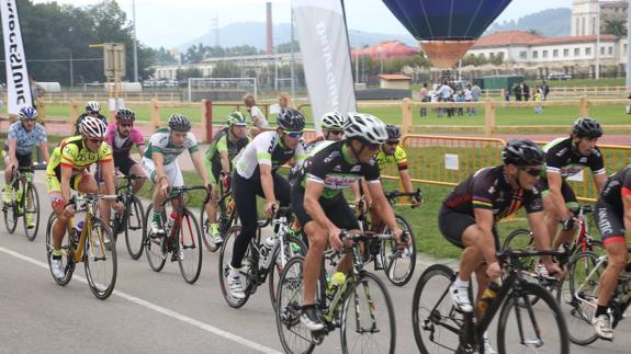 33 equipos han participado en el festival solidario de ciclismo Bridgestone