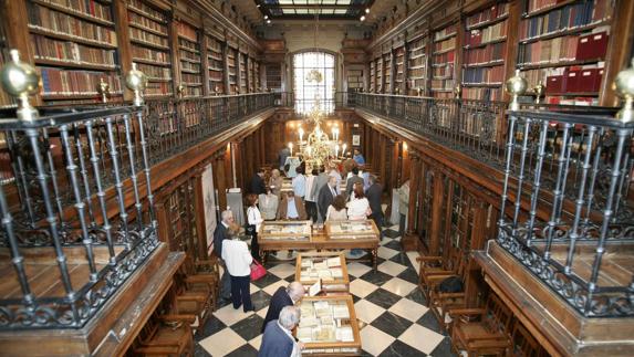 Interior de la Biblioteca Menéndez Pelayo, en la que el Ayuntamiento acometerá diversos proyectos de mejora.