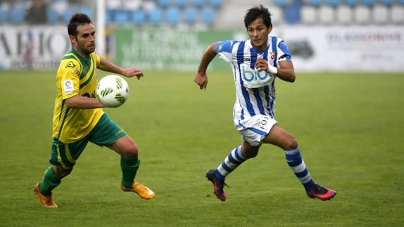 Sepúlveda (derecha), en el partido ante el Tropezón. 