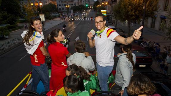 Beitia, Pérez y Nicholls recorren  Santander tras las medallas de Río