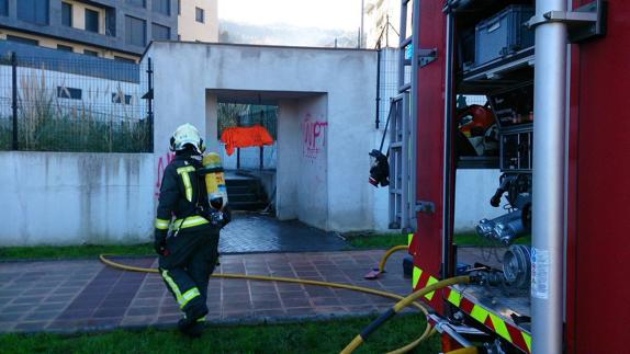 El incendio se originó en un gimnasio.