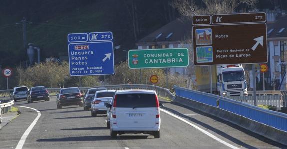 La Autovía A-8 ha facilitado el tránsito entre Cantabria y Asturias, algo que aprovechan los delincuentes. 