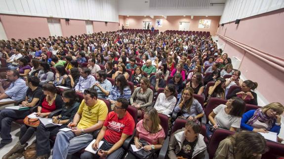 El Gobierno central afirma que va a encontrar "una solución" para las oposiciones docentes