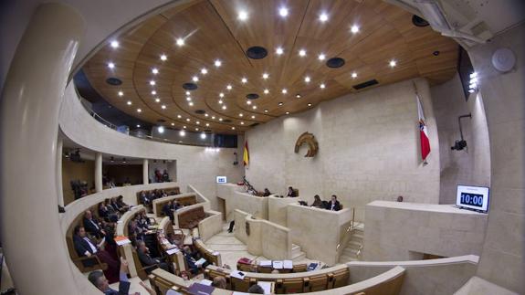 Pleno del Parlamento de Cantabria de aprobación de los Presupuestos 2017