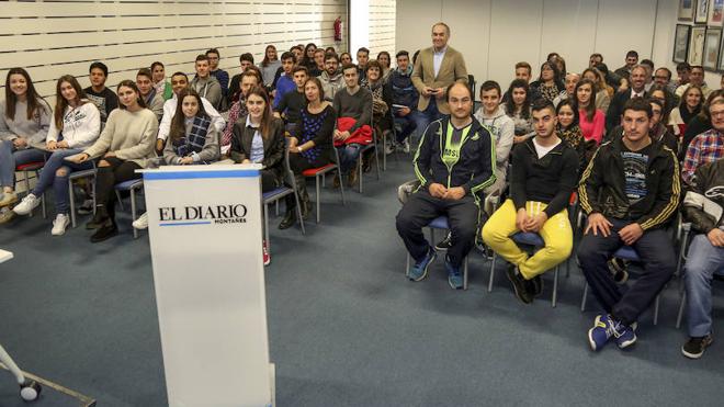 Participantes en el Taller de Comunicación, incluido en el programa STARTinnova, celebrado en las instalaciones de EL DIARIO MONTAÑÉS. 