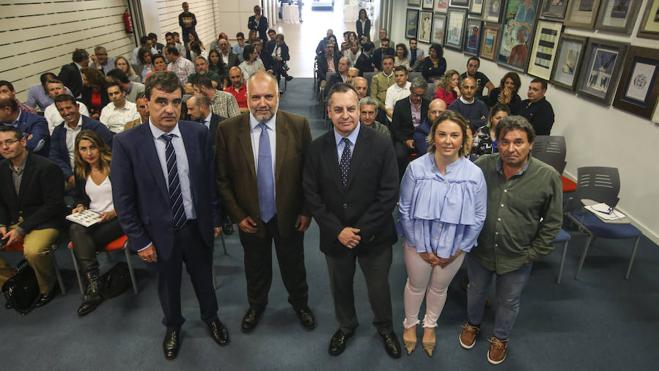Ignacio Pérez, José Luis Pérez, Íñigo Noriega, Alicia del Castillo y Diego Ruiz.