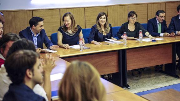 María José Sáenz de Buruaga presidió el Comité Ejecutivo del PP que se celebró ayer en la sede del partido.