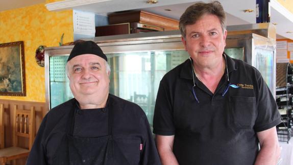 José Manuel Terán y Valentín Gutiérrez, propietario y cocinero de Casa Terán.