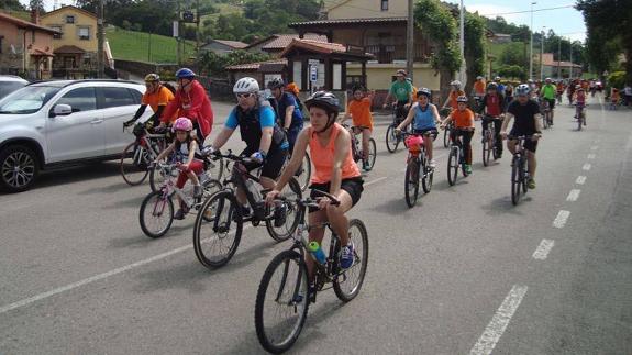 La cita reúne cada año a familias en torno al deporte.