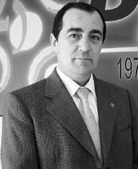 RAFAEL FERNANDO PÉREZ TEZANOS CONCEJAL DE OBRAS EN EL AYUNTAMIENTO DE LOS CORRALES DE BUELNA / «Que se tire lo que está mal hecho»