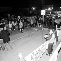 La última movilización fue el jueves y la concentración programada derivó en un corte del acceso al barrio Covadonga. / L. PALOMEQUE