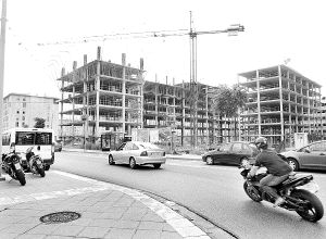 El informe de Moody's plantea un escenario de brusca corrección inmobiliaria. / ROBERTO RUIZ