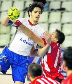 El Adelma cae ante un acertado Sagunto