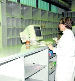 Los sindicatos pedirán que se anule la privatización del archivo de Valdecilla