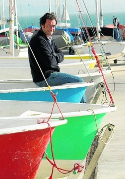 Emilio Fernández sigue demostrando dia a día su excelente nivel en el mar. / DANI PEDRIZA