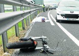 Muere un motorista en Limpias tras golpearse con el quitamiedos