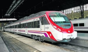 Renfe desplaza a Cantabria dos 'Civia' para realizar pruebas