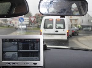Tráfico recurre a los radares de tramo para 'cazar' a los conductores veloces