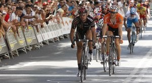 La pelea por el segundo puesto entre Fran Ventoso y Koldo Fernández de Larrea se resolvió a favor del cántabro. ::                             JOSÉ MIGUEL ESPARCIA