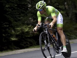 Óscar Freire, durante el Tour de 2008. ::                             EFE