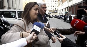 Los auditores de Deloitte, a su llegada a la sede de CEOE. ::
ANDRÉS FERNÁNDEZ