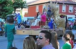 Los Corrales despide sus fiestas con la quema del Tío Juanón