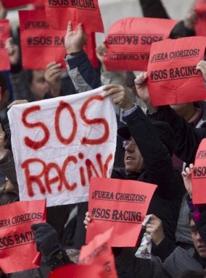Tarjetas rojas en el estadio. ::
J. C.