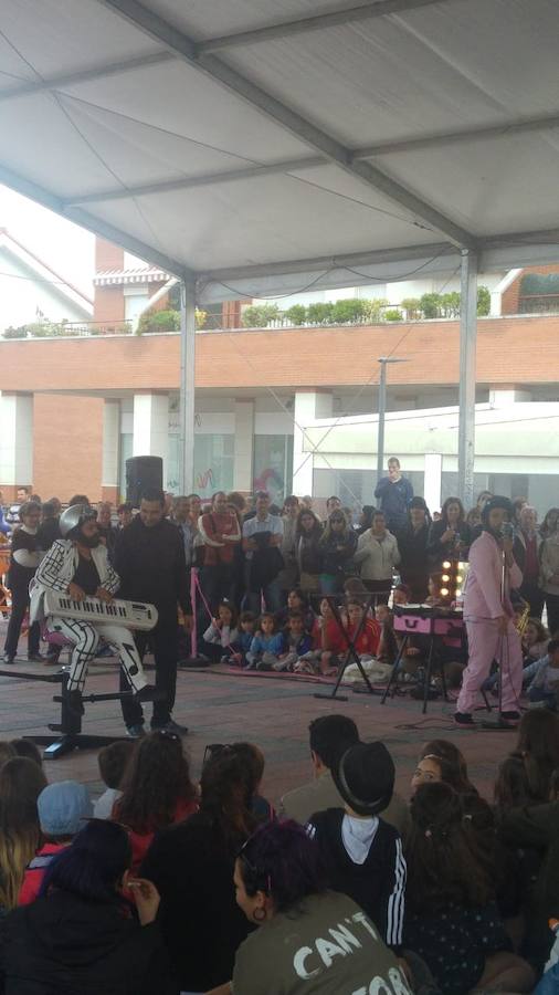 Fotos: XII Festival de Teatro de Calle &#039;Sin Telón&#039; de Arroyo