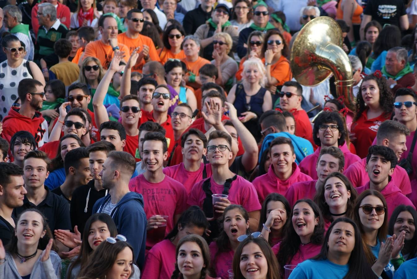 Pregón y desfile de peñas de fiestas de La Flecha 