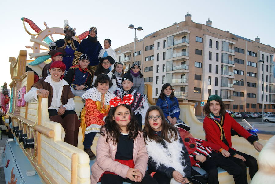 Fotos: Cabalgata de Reyes Magos de Arroyo de la Encomienda