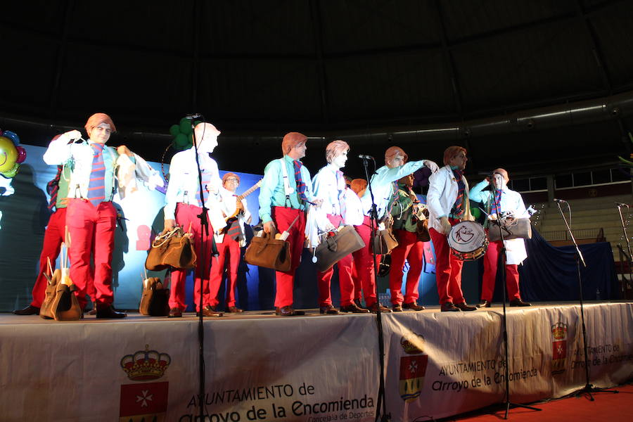 Fotos: Concurso chirigotas de Arroyo y comparsa gaditana