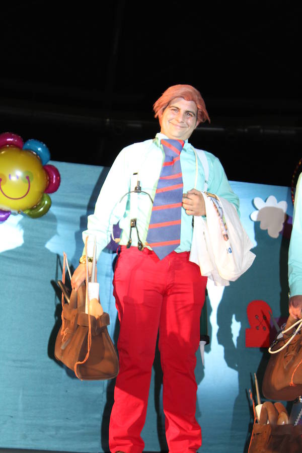 Fotos: Concurso chirigotas de Arroyo y comparsa gaditana