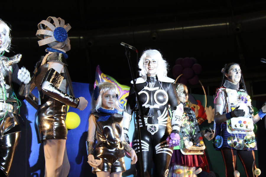 Fotos: Concurso chirigotas de Arroyo y comparsa gaditana