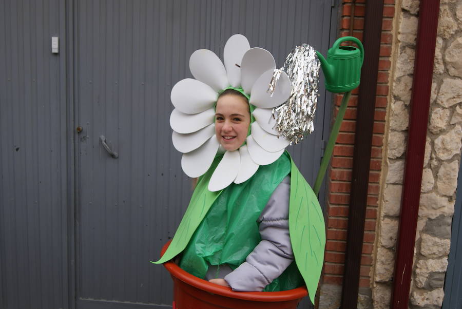 Fotos: Desfile de disfraces por Carnavales en Arroyo