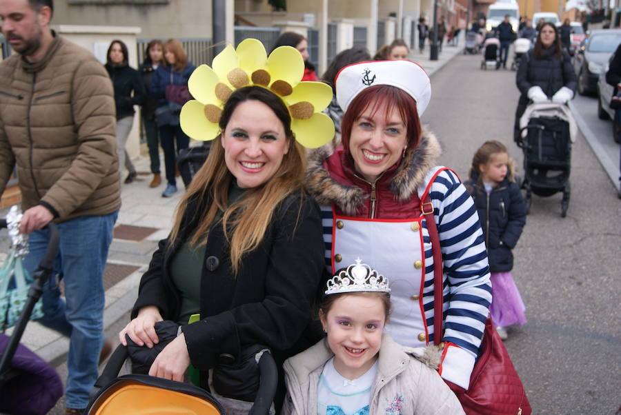 Fotos: Desfile de disfraces por Carnavales en Arroyo