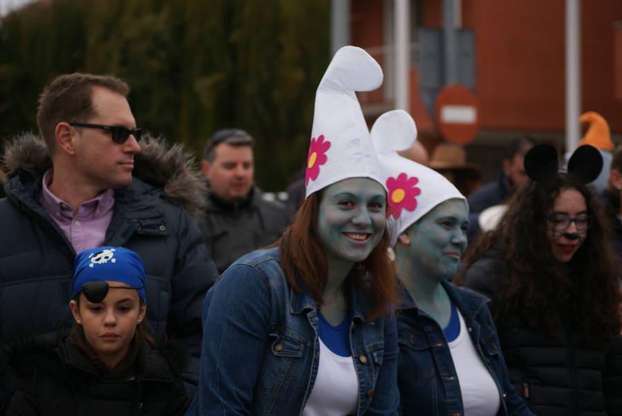 Fotos: Desfile de disfraces por Carnavales en Arroyo