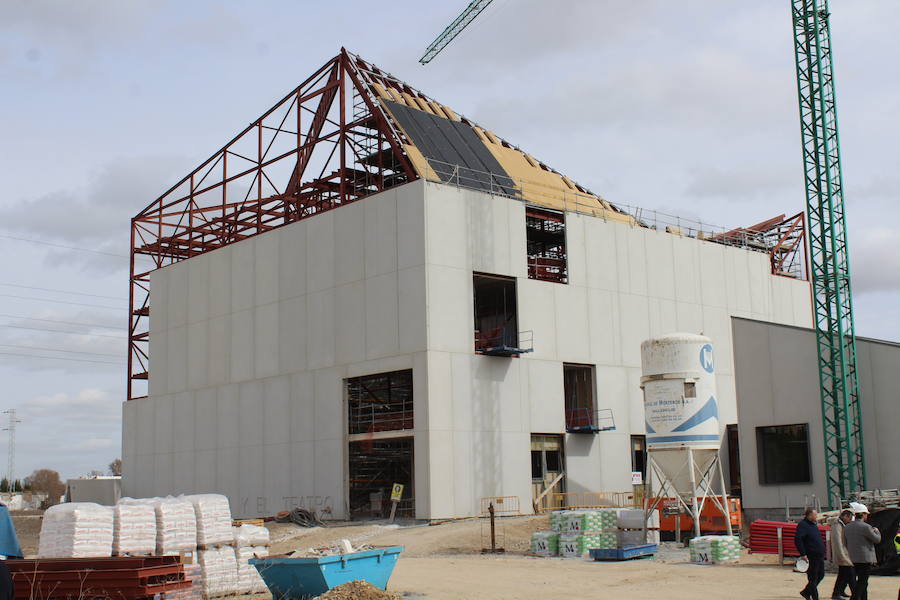 Fotos: Visita institucional a las obras de la Casa de la Música y el Teatro de Arroyo de la Encomienda
