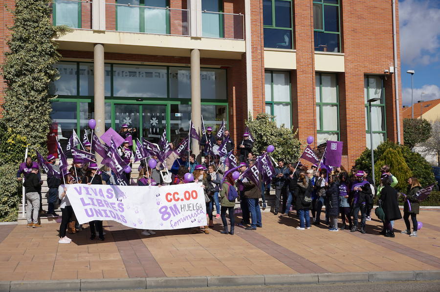 Fotos: Manifestación Día de la Mujer Trabajadora en Arroyo de la Encomienda