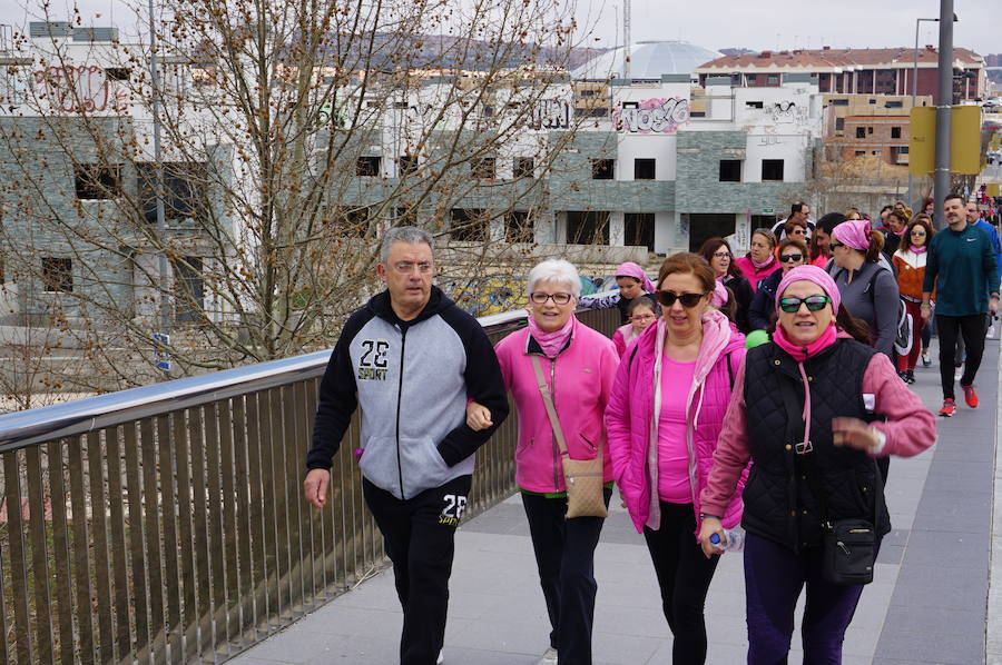 Fotos: VIII Marcha Solidaria contra el Cáncer de Arroyo de la Encomienda