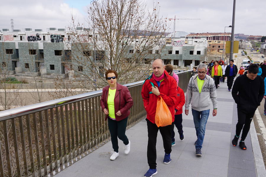 Fotos: VIII Marcha Solidaria contra el Cáncer de Arroyo de la Encomienda