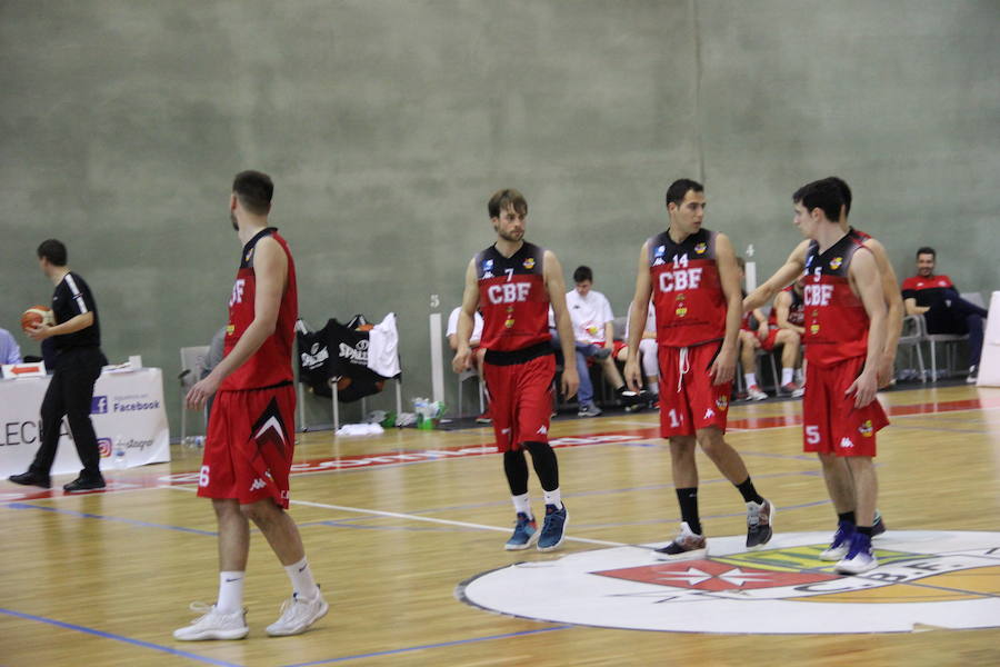 Fotos: Partido CB La Flecha- UVA derbi local baloncesto Liga EBA