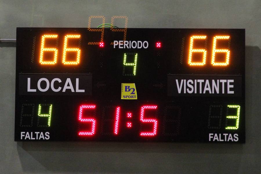 Fotos: Partido CB La Flecha- UVA derbi local baloncesto Liga EBA