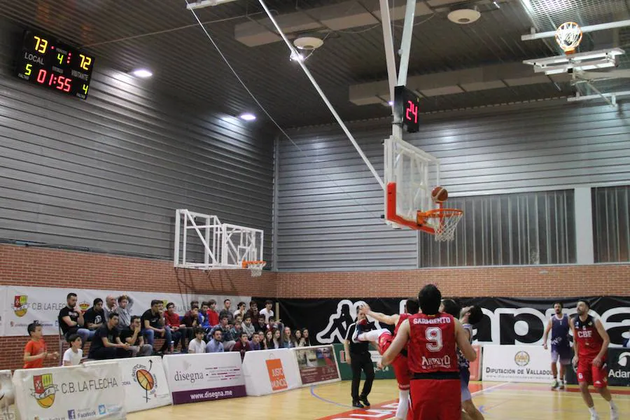 Fotos: Partido CB La Flecha- UVA derbi local baloncesto Liga EBA