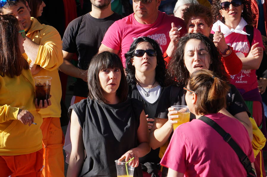 Fotos: Fiestas de Arroyo. San Juan Evangelista. Pregón y desfile de peñas